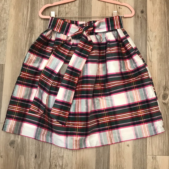 Crown & Ivy Plaid Skirt white red green with Bow size 4 - Picture 5 of 10